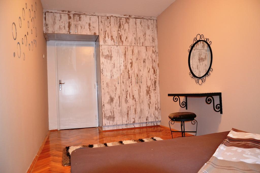 Skopje Cozy Apartment חדר תמונה